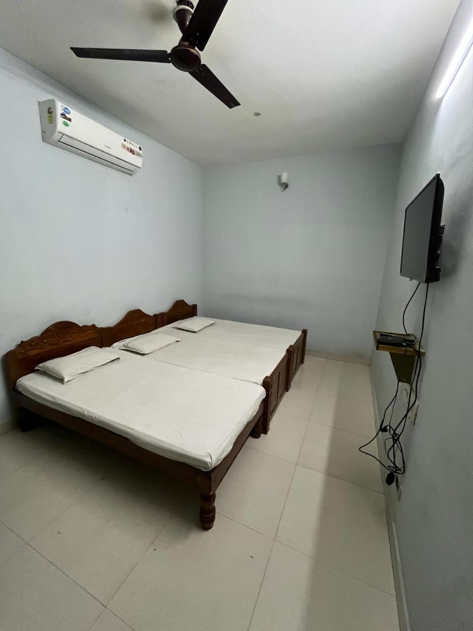 The Alp Hotel Madurai Esterno foto