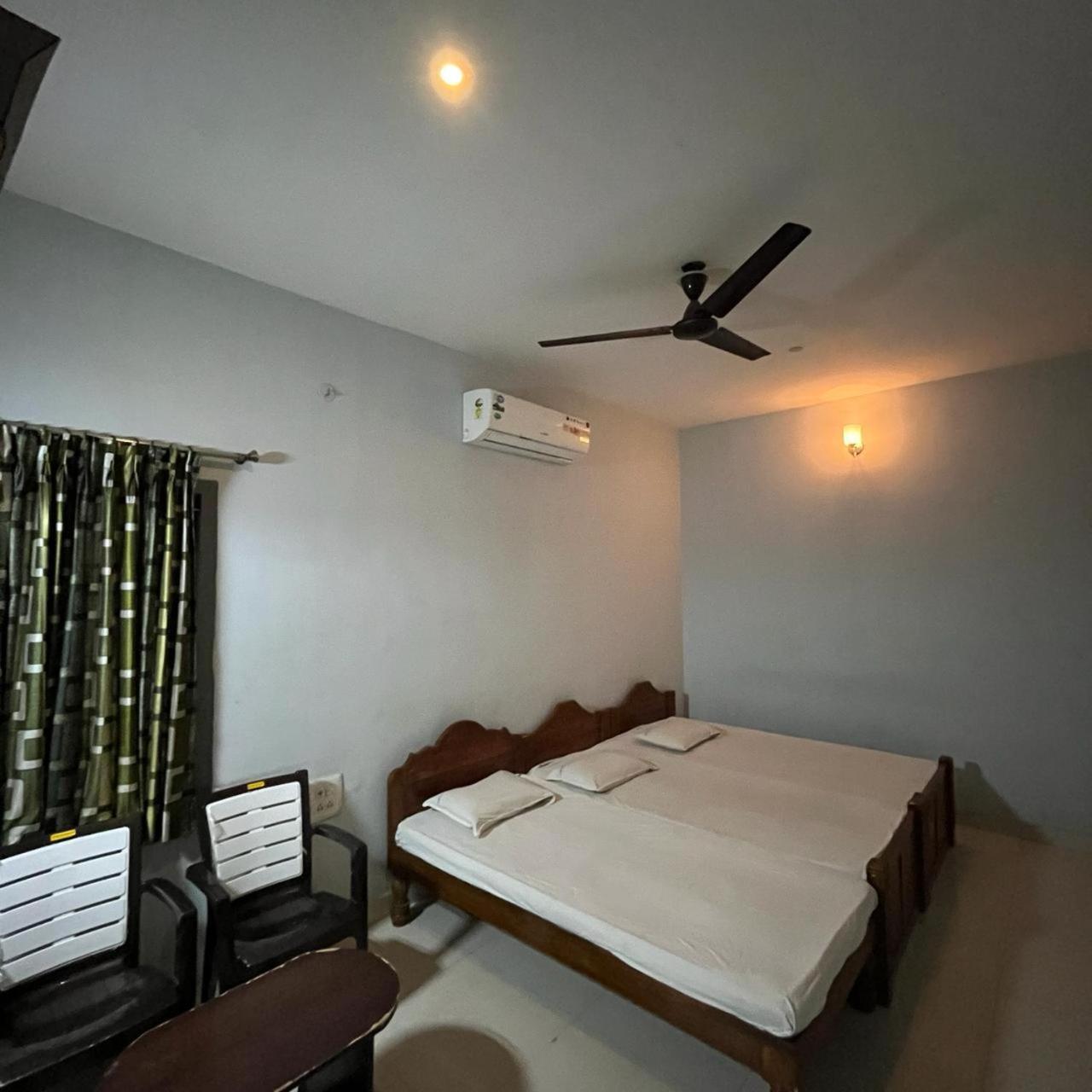 The Alp Hotel Madurai Esterno foto