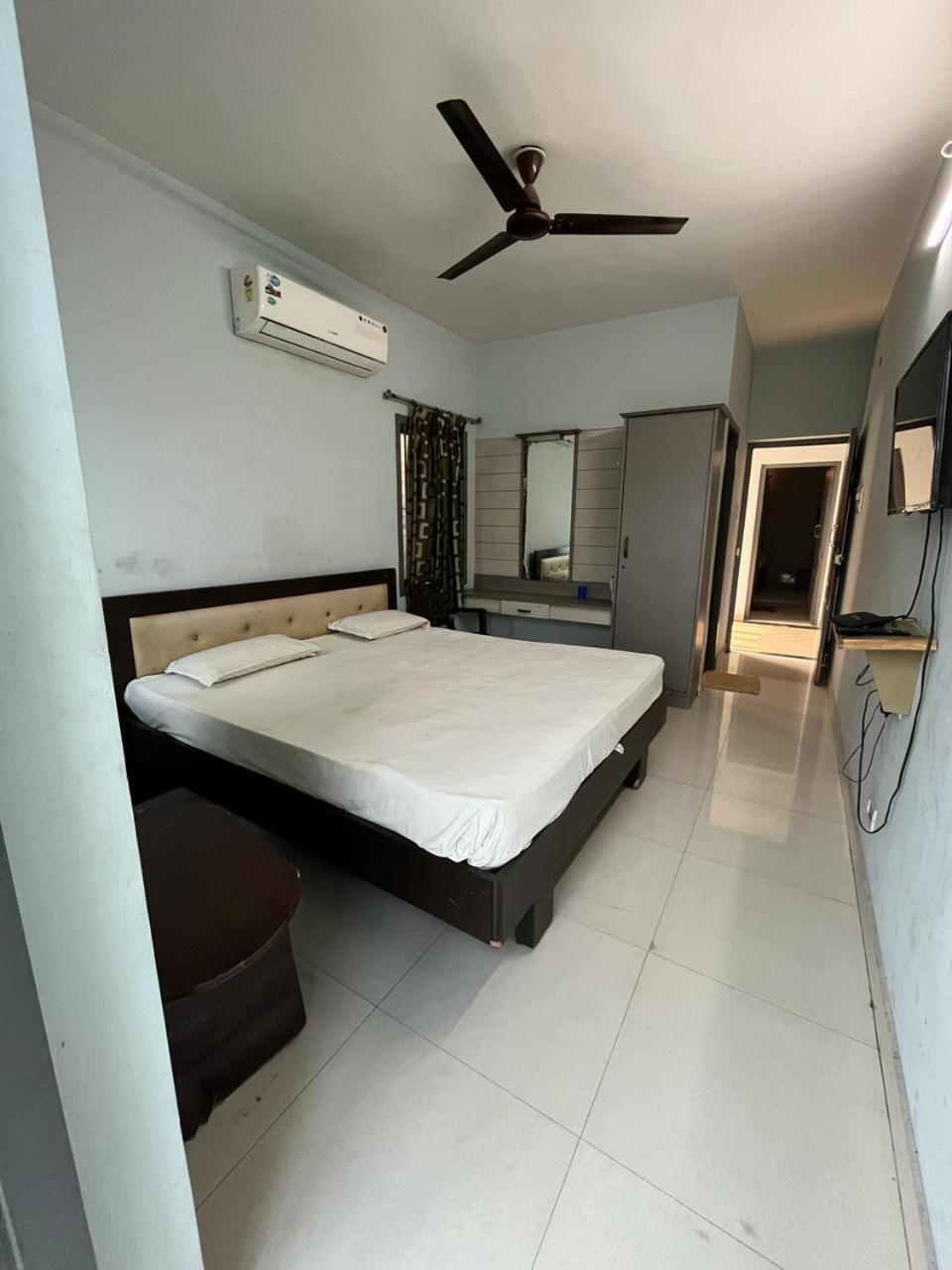 The Alp Hotel Madurai Esterno foto