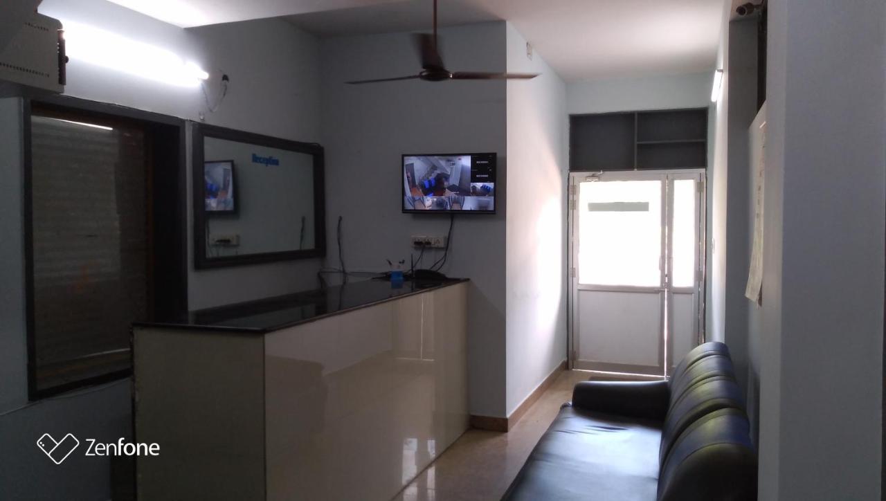 The Alp Hotel Madurai Esterno foto