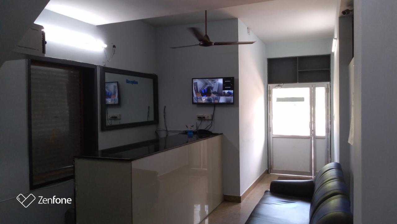 The Alp Hotel Madurai Esterno foto